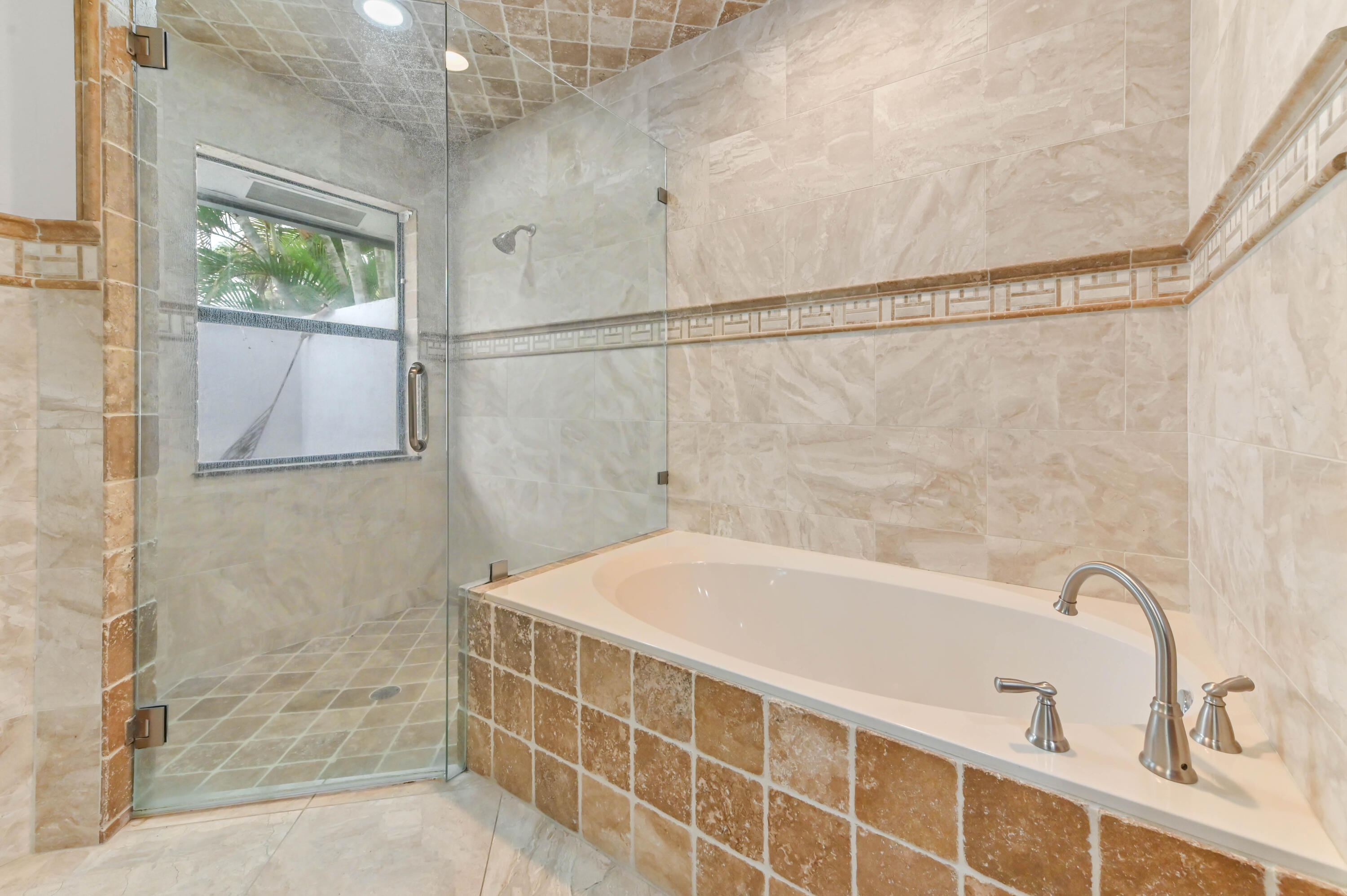 PINEWOOD MANOR OF WELLINGTON - Residential Lease