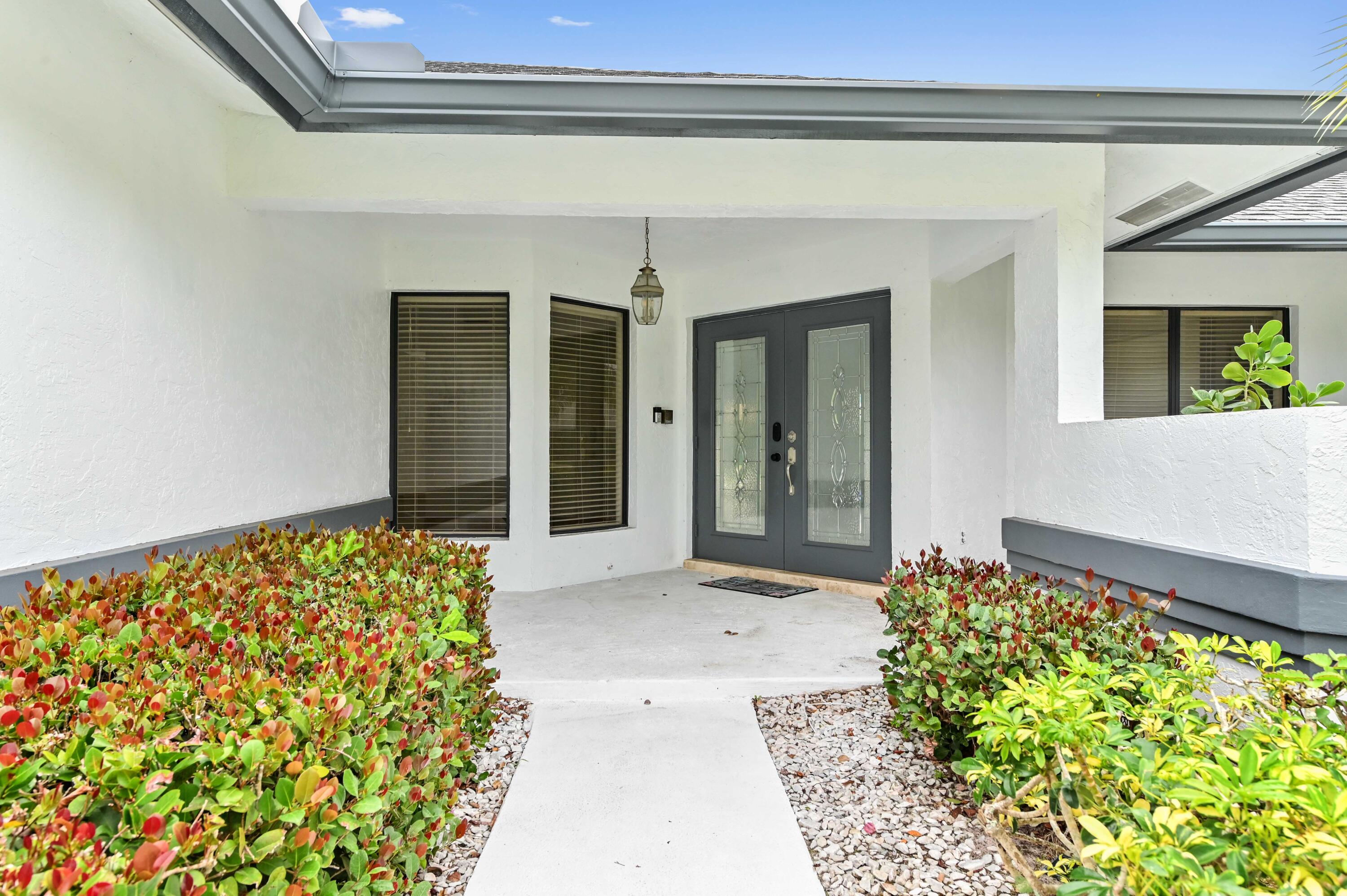 PINEWOOD MANOR OF WELLINGTON - Residential Lease