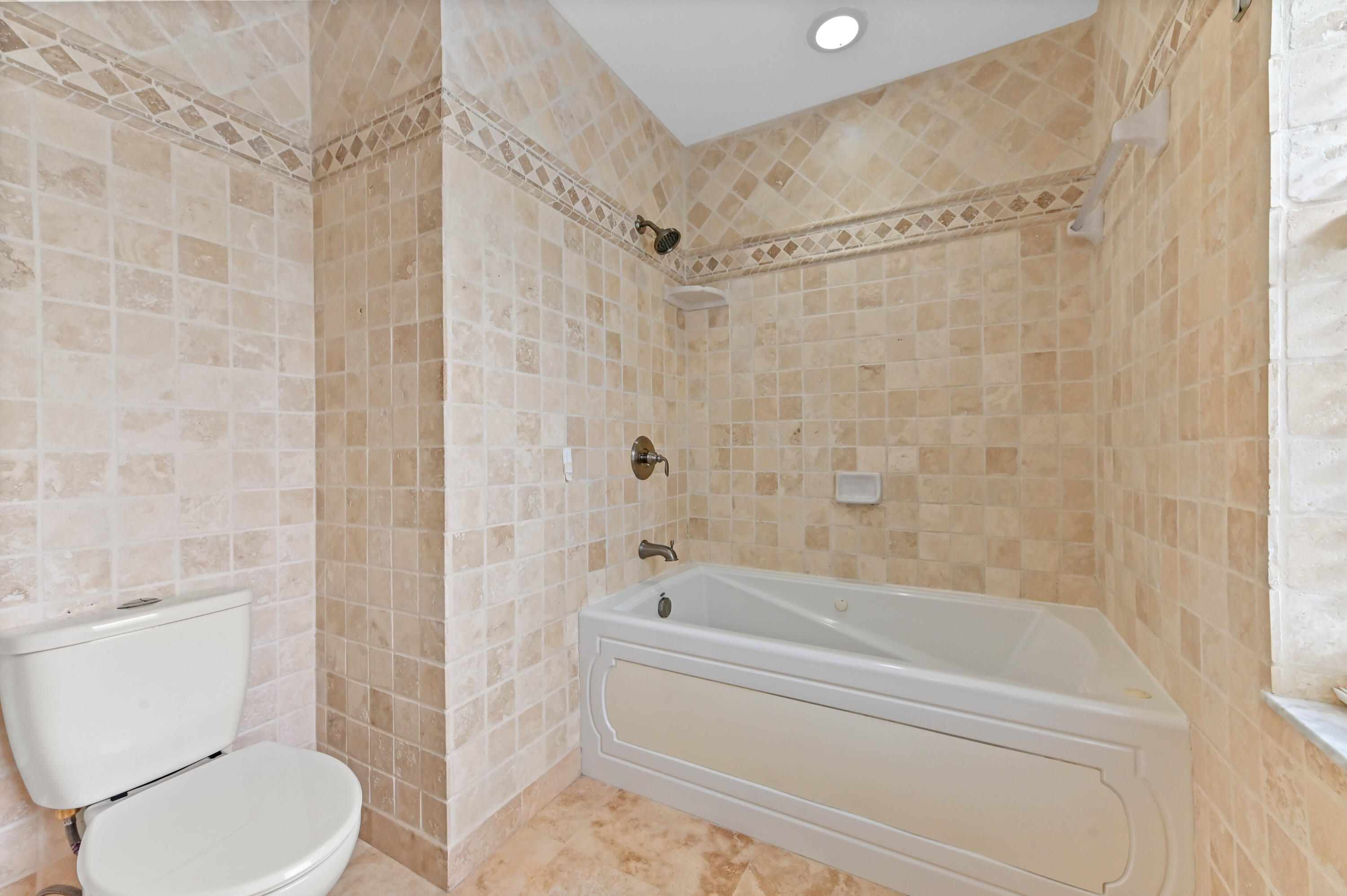 PINEWOOD MANOR OF WELLINGTON - Residential Lease