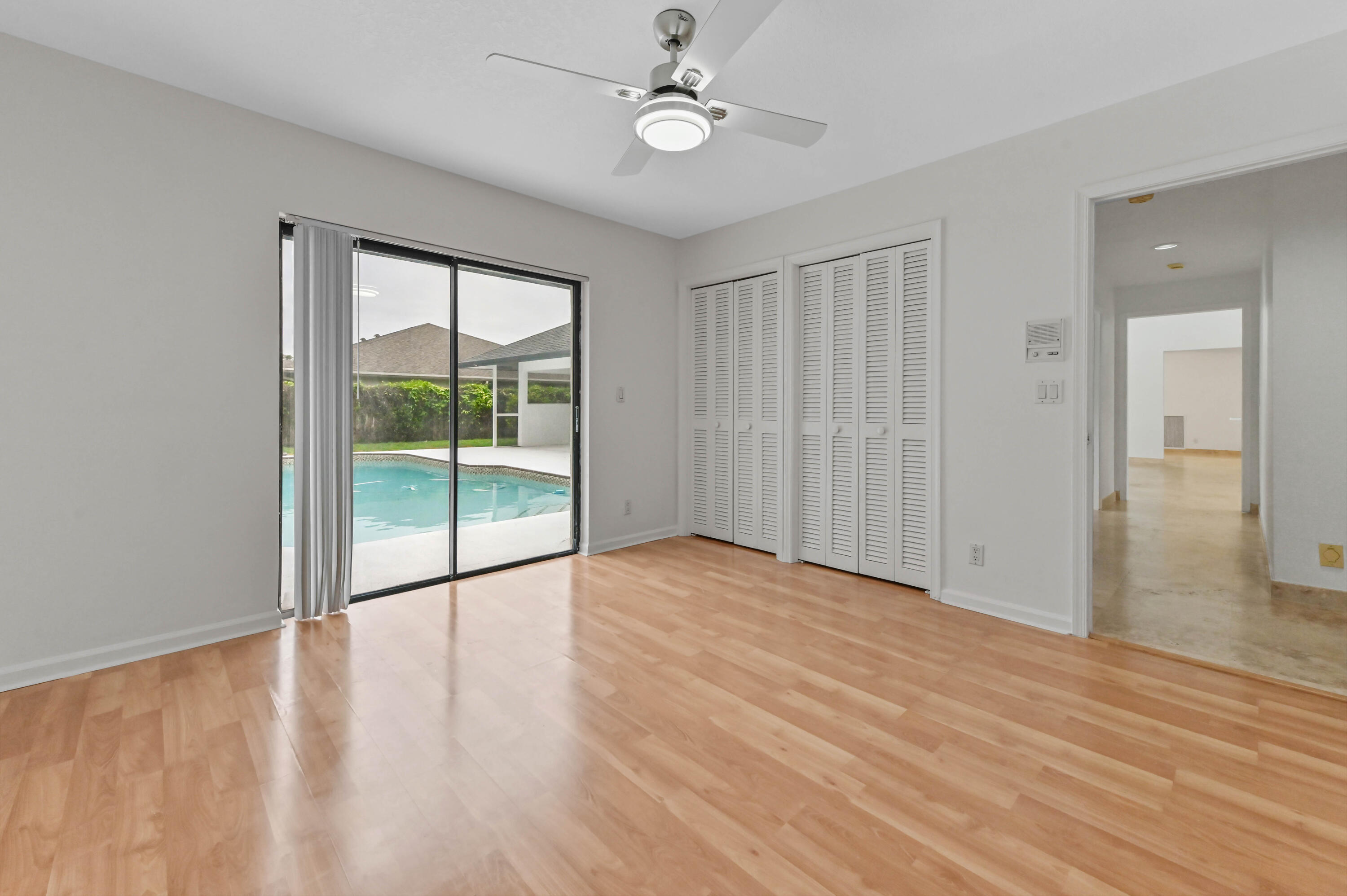 PINEWOOD MANOR OF WELLINGTON - Residential Lease