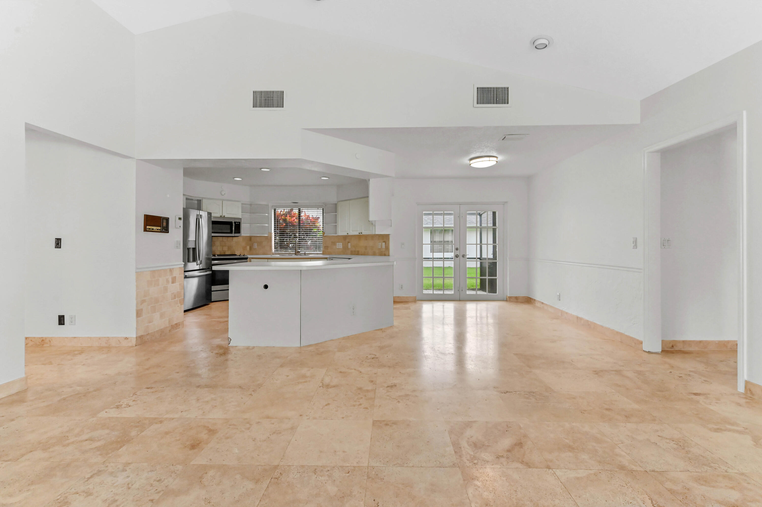 PINEWOOD MANOR OF WELLINGTON - Residential Lease