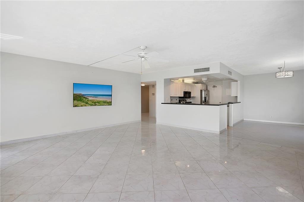 Regency Tower - Residential