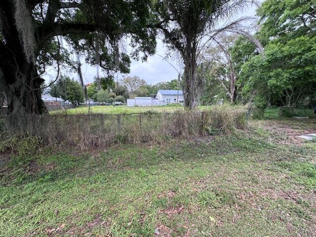 Photo of 3404 Sarasota Avenue, Fort Pierce, FL 34947 (MLS # R10964131)