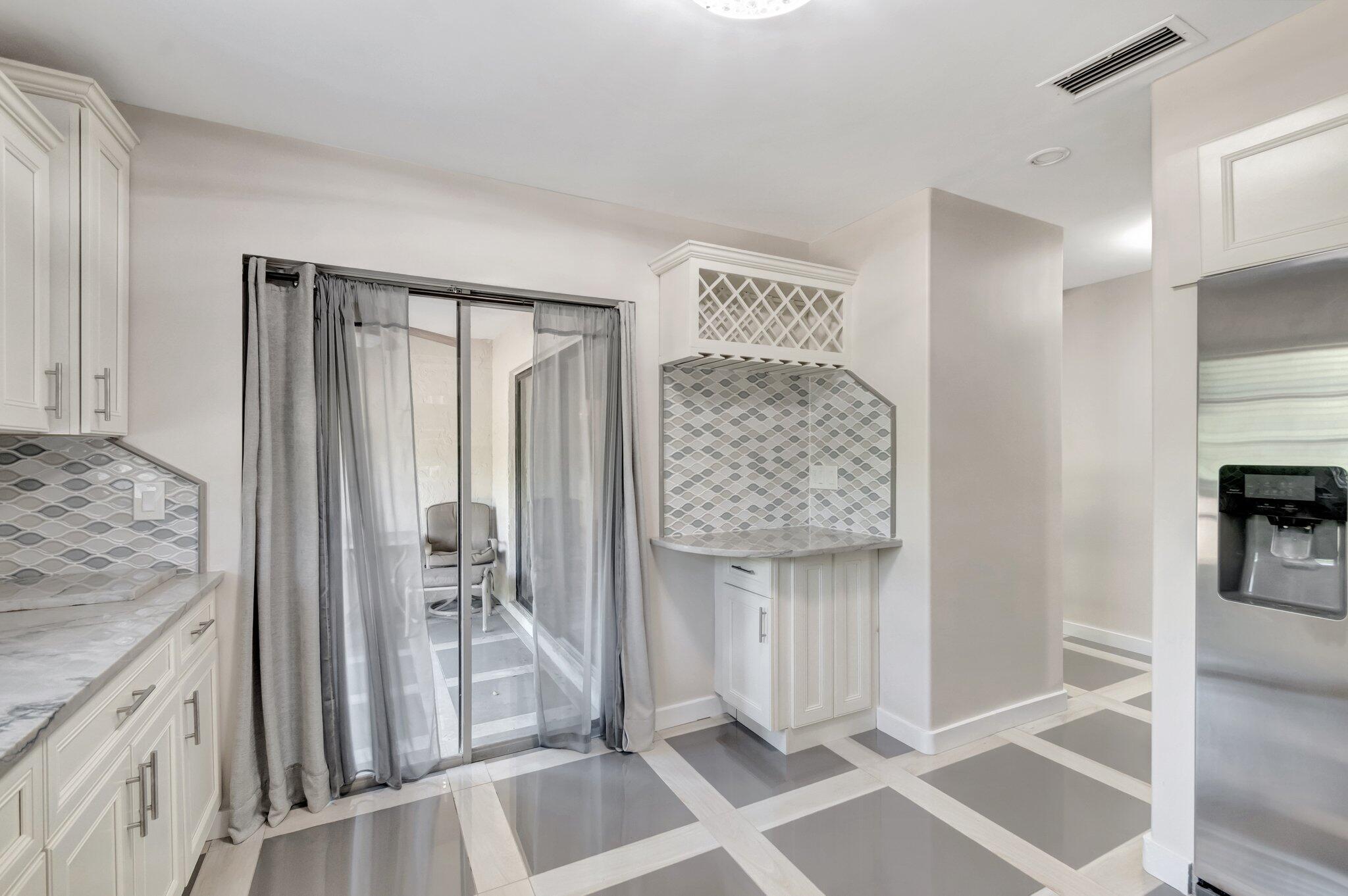 GREENTREE VILLAS CONDO - Residential