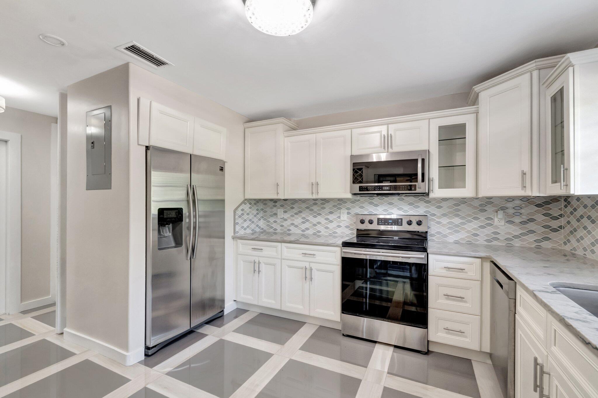 GREENTREE VILLAS CONDO - Residential