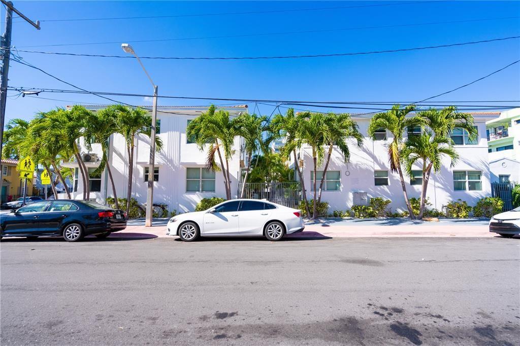 Modern 1-Bedroom in Miami Beach w/ Wood Floors & Courtyard Welcome to your new home in Miami Beach! This spacious, stylish 1-bedroom, 2-bathroom apartment offers modern design, comfort, and unbeatable location. Featuring sleek wood floors, stainless steel appliances, and open layout filled with natural light. Located in a well-maintained building with beautiful courtyard, minutes from beach, shopping, dining, and transportation.