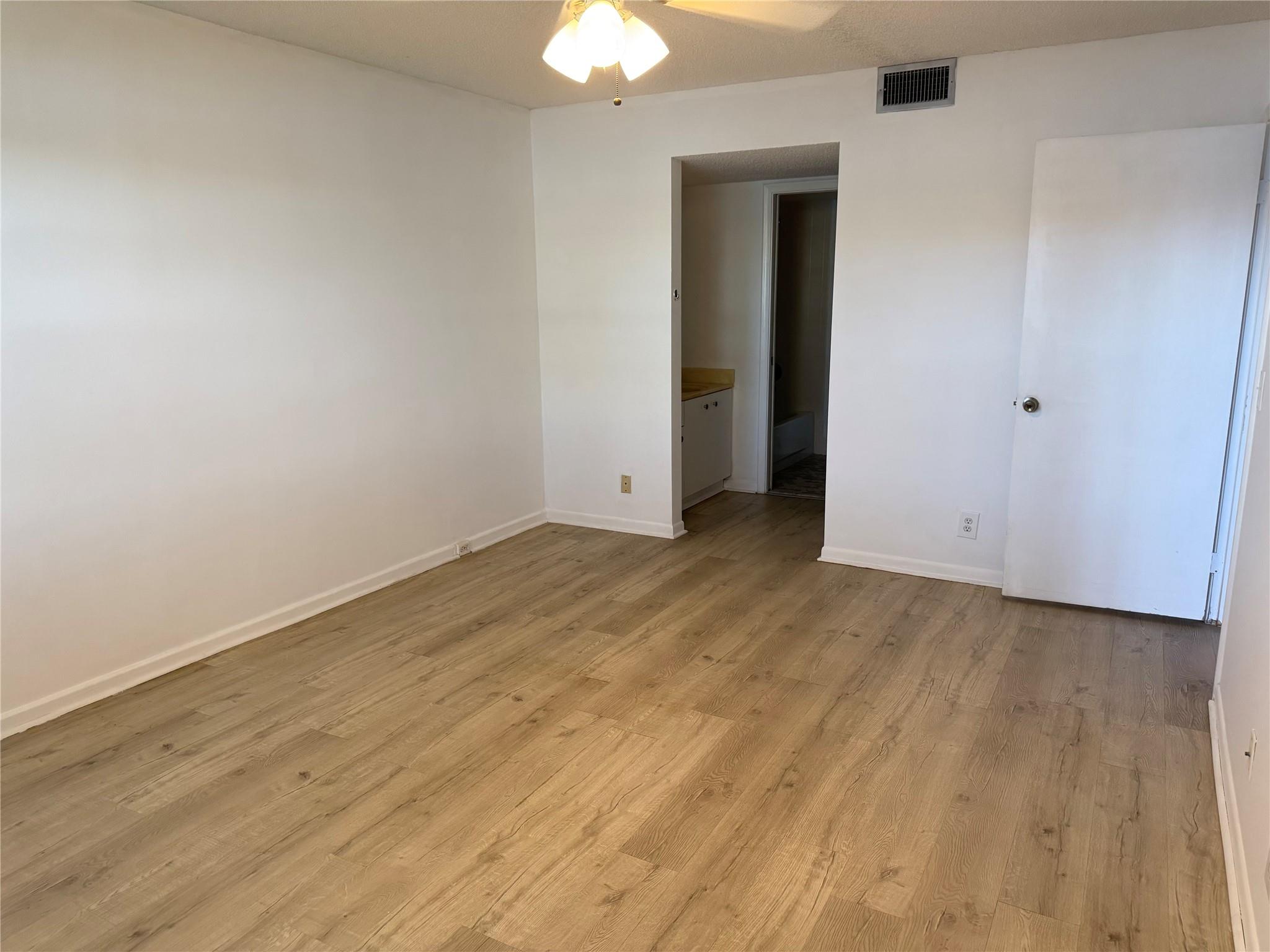 IVANHOE - Residential