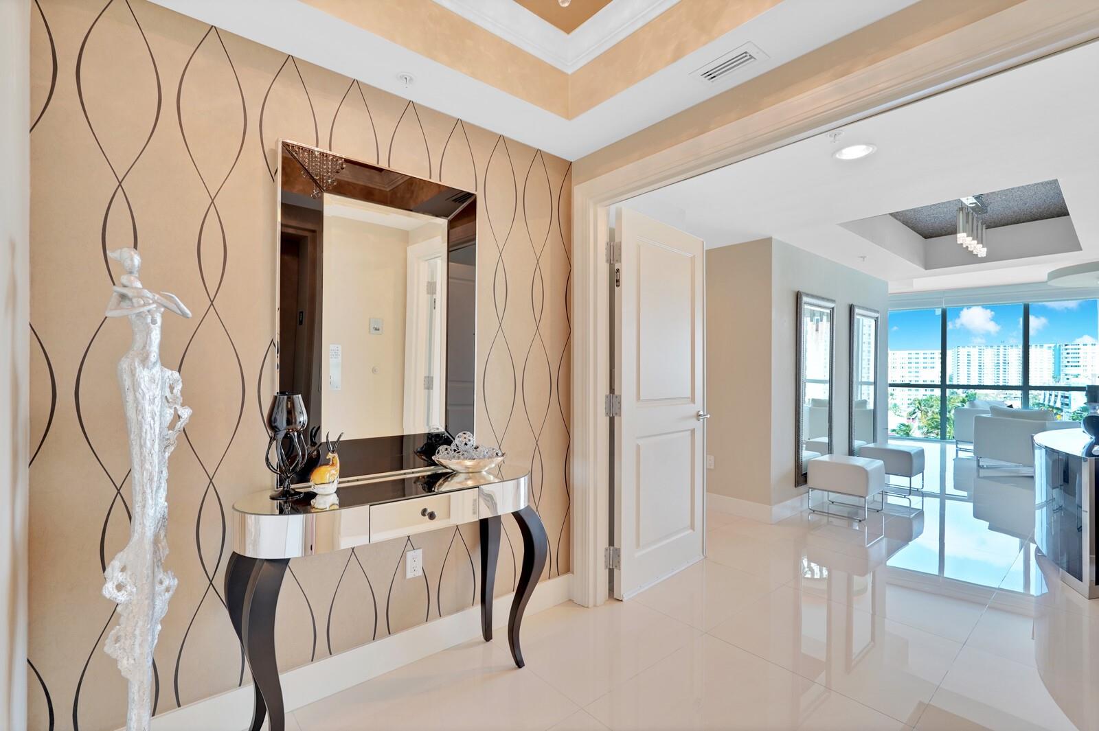 1 N Ocean Blvd 607