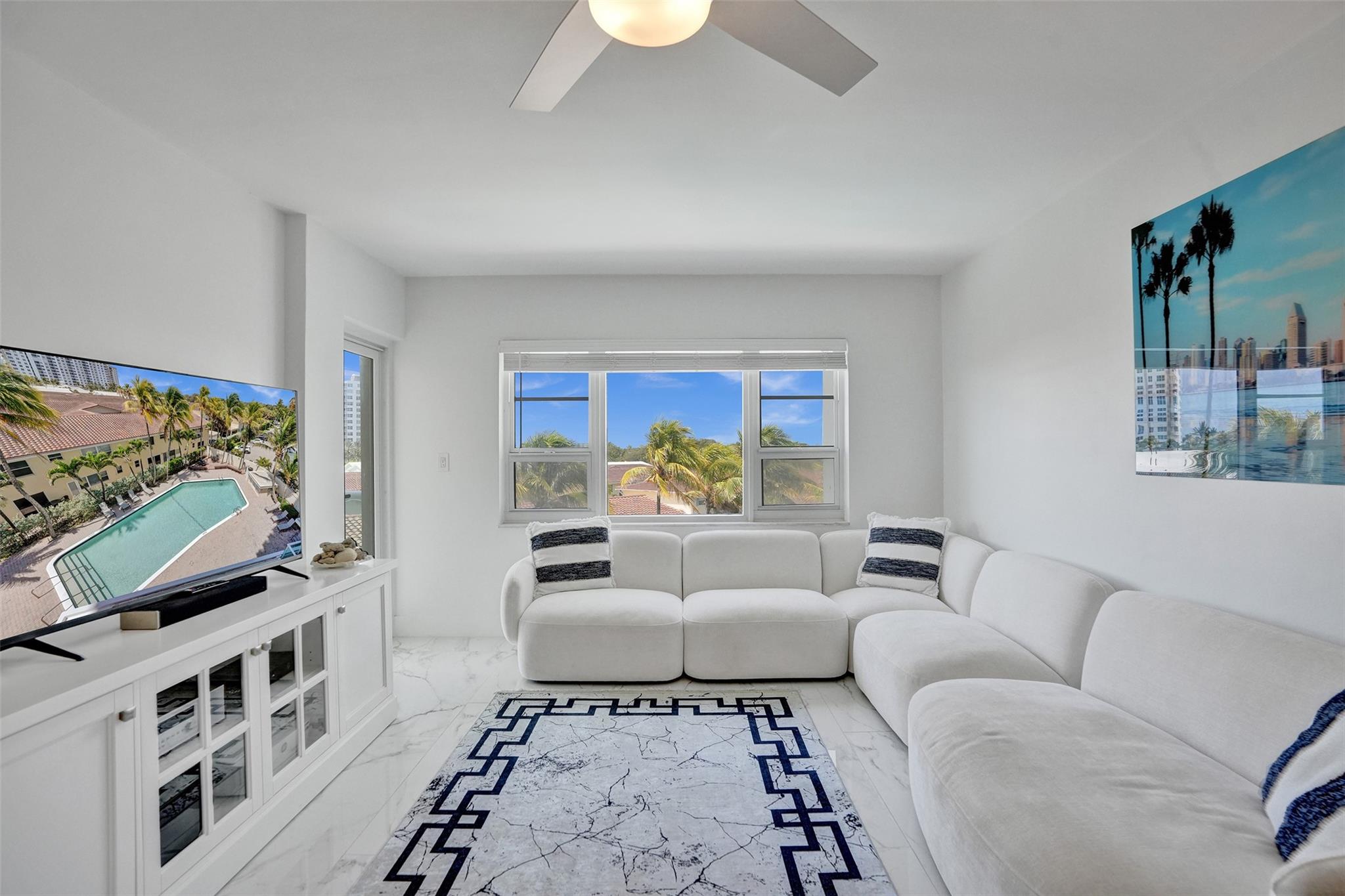 STARLIGHT TOWERS CONDO - Residential