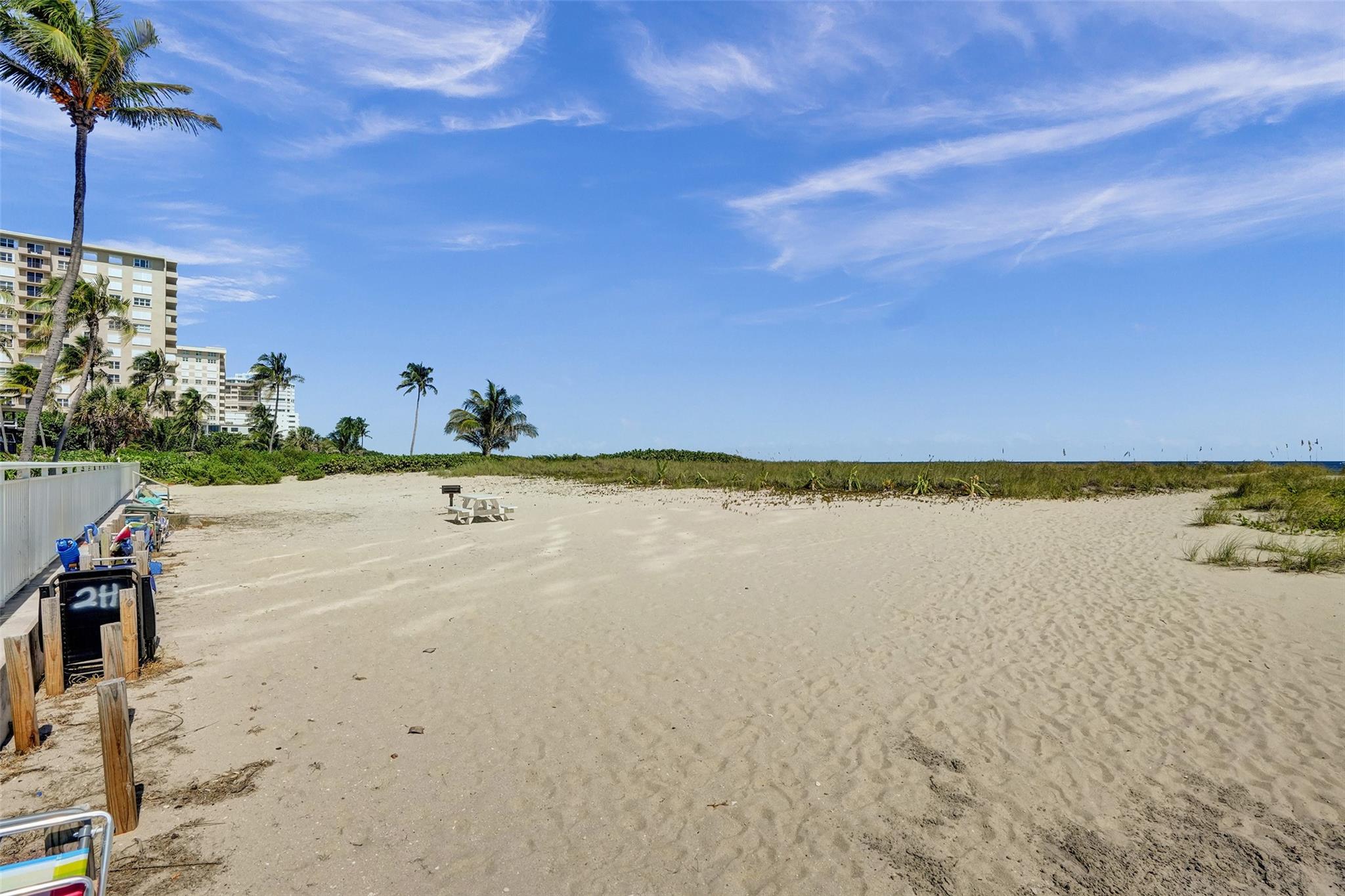 STARLIGHT TOWERS CONDO - Residential