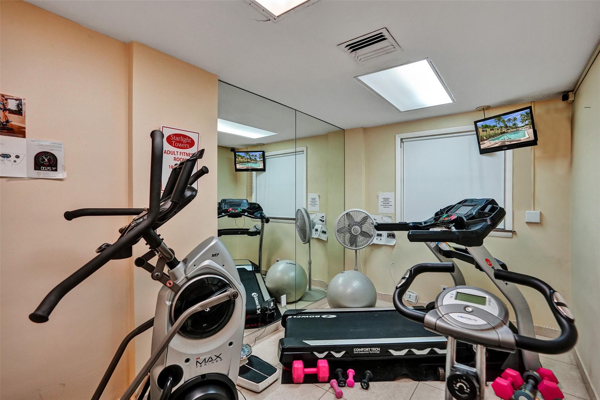 STARLIGHT TOWERS CONDO - Residential