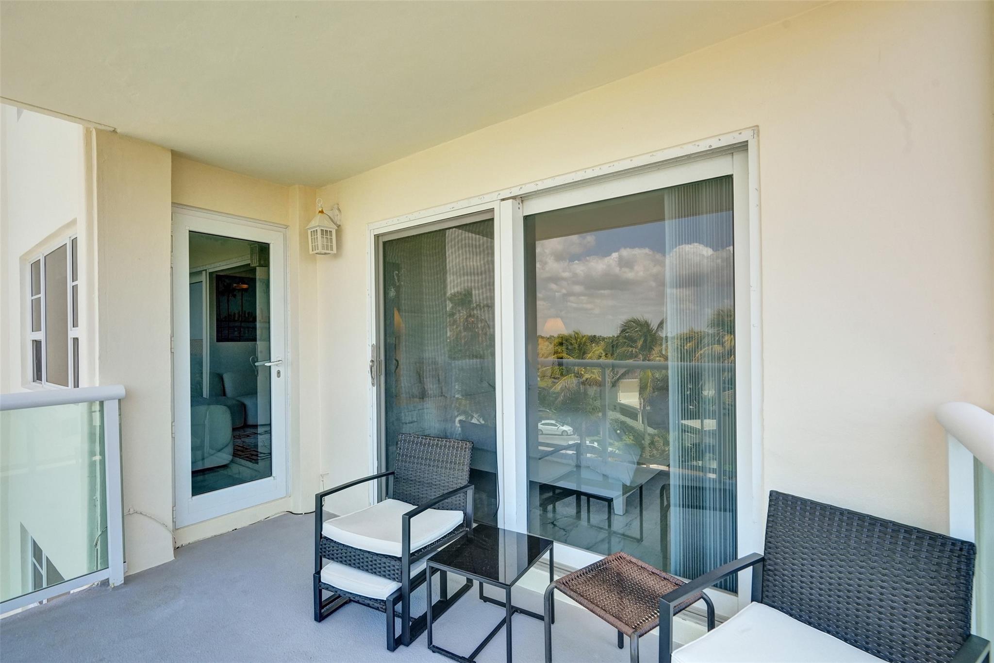 STARLIGHT TOWERS CONDO - Residential