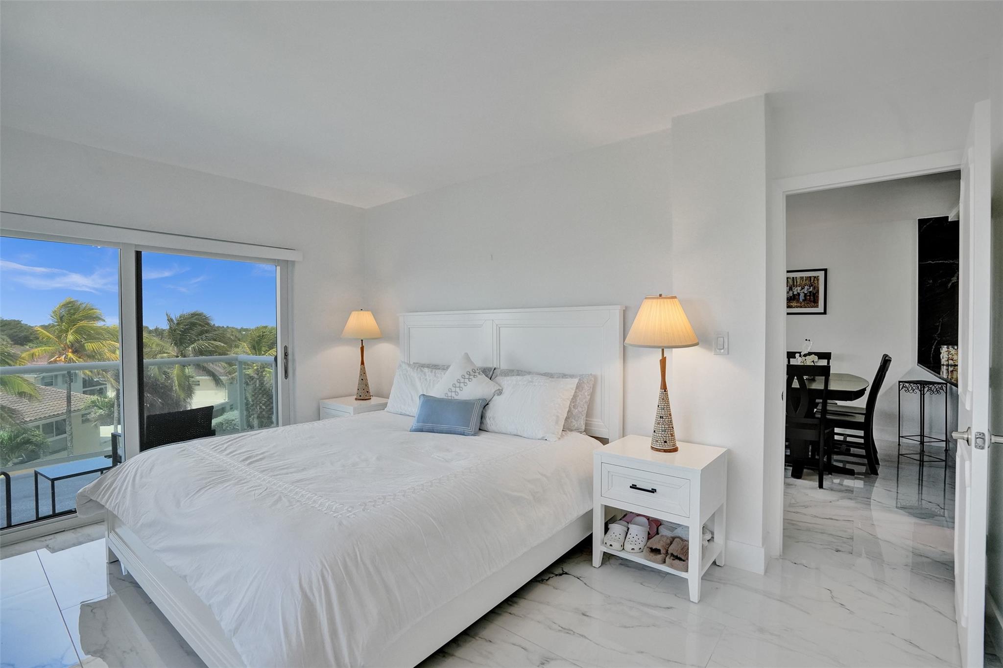 STARLIGHT TOWERS CONDO - Residential