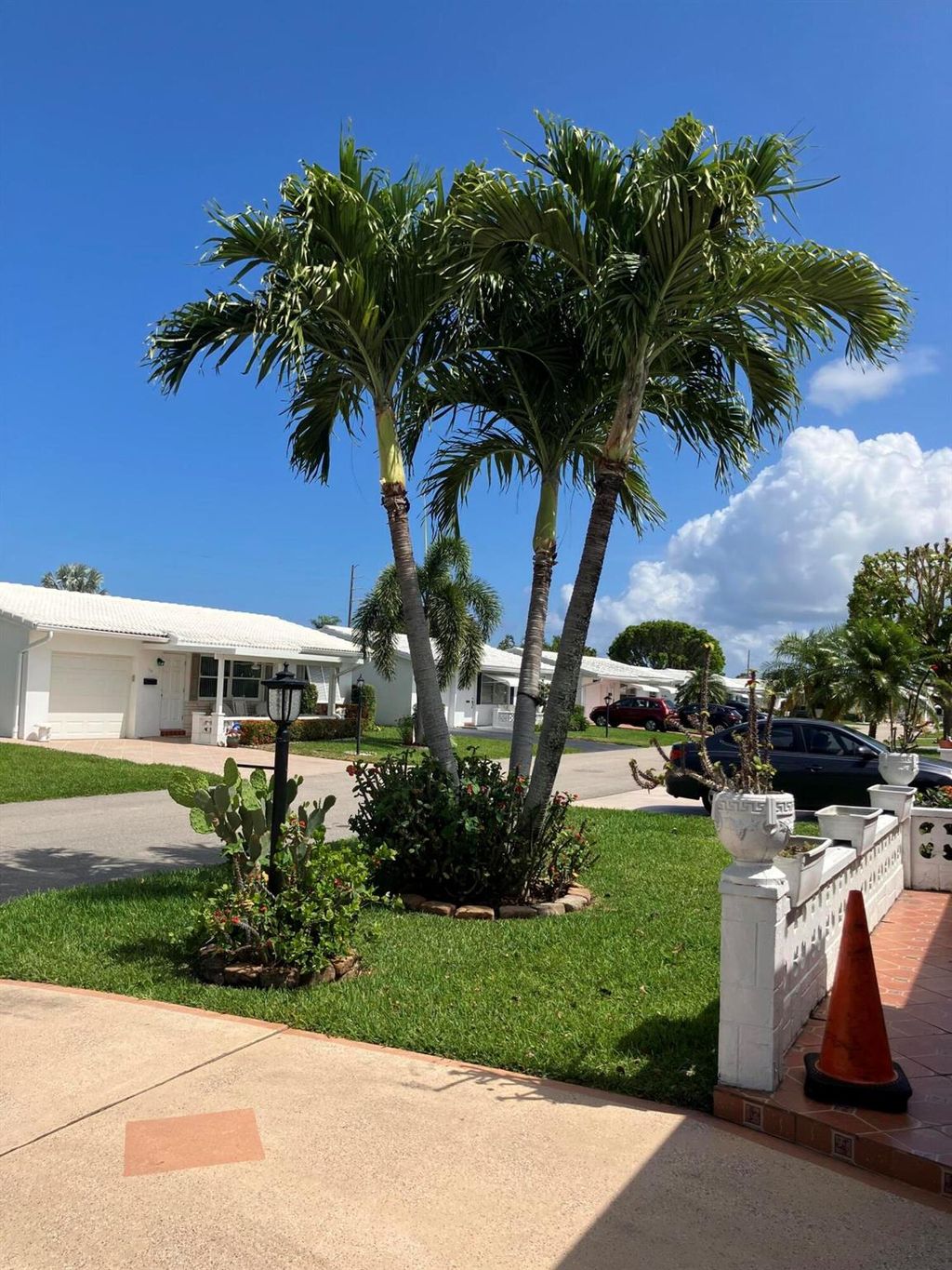 Photo of 113 SW 8th Court, Boynton Beach, FL 33426 (MLS # R11053809)