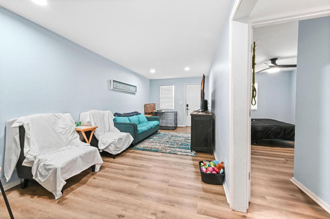 LAKE WORTH TOWN - Residential Income