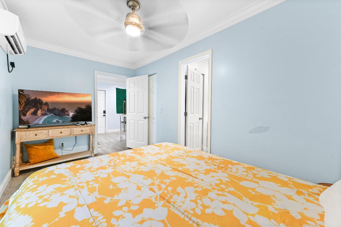 LAKE WORTH TOWN - Residential Income