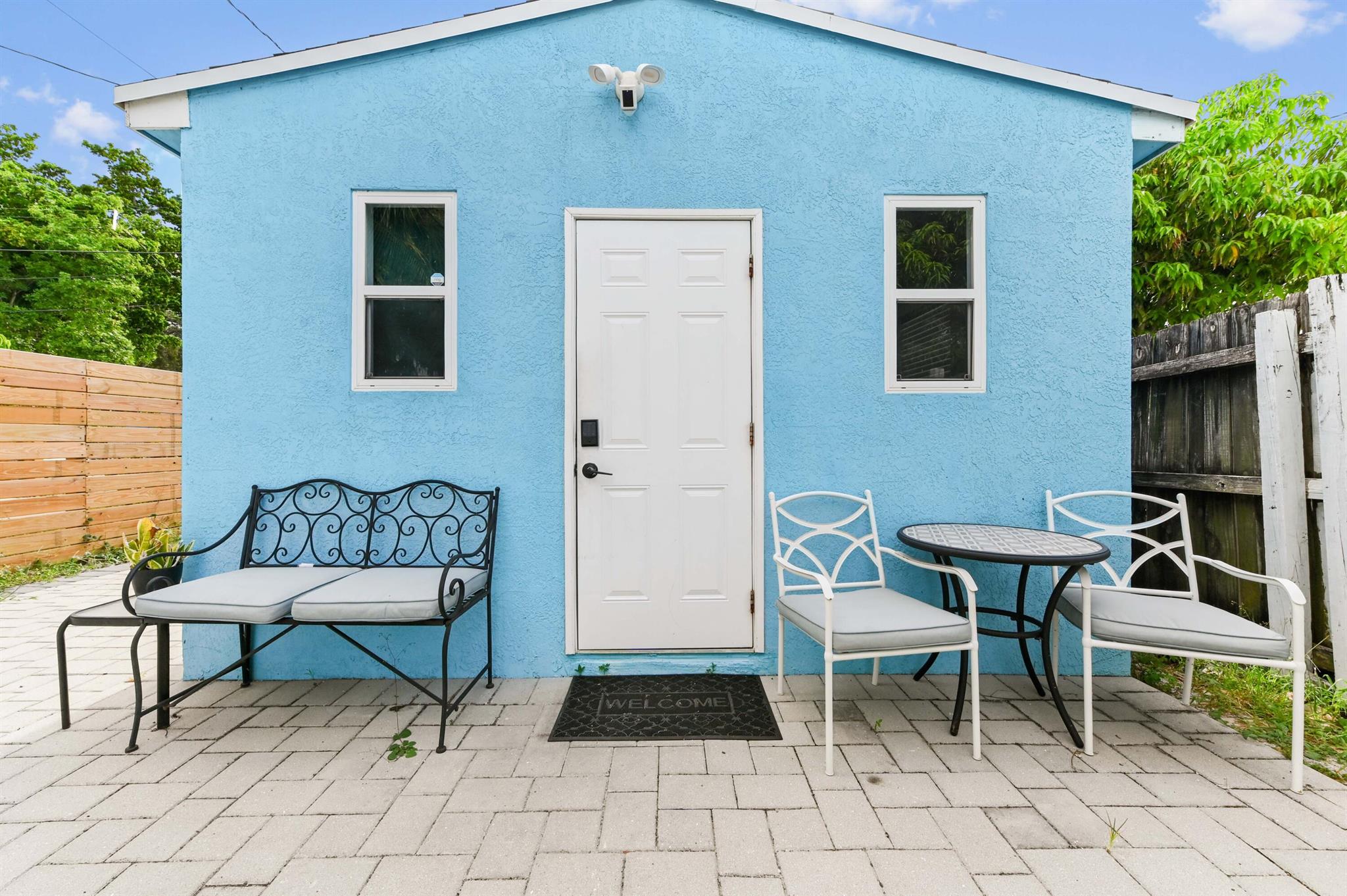 LAKE WORTH TOWN - Residential Income