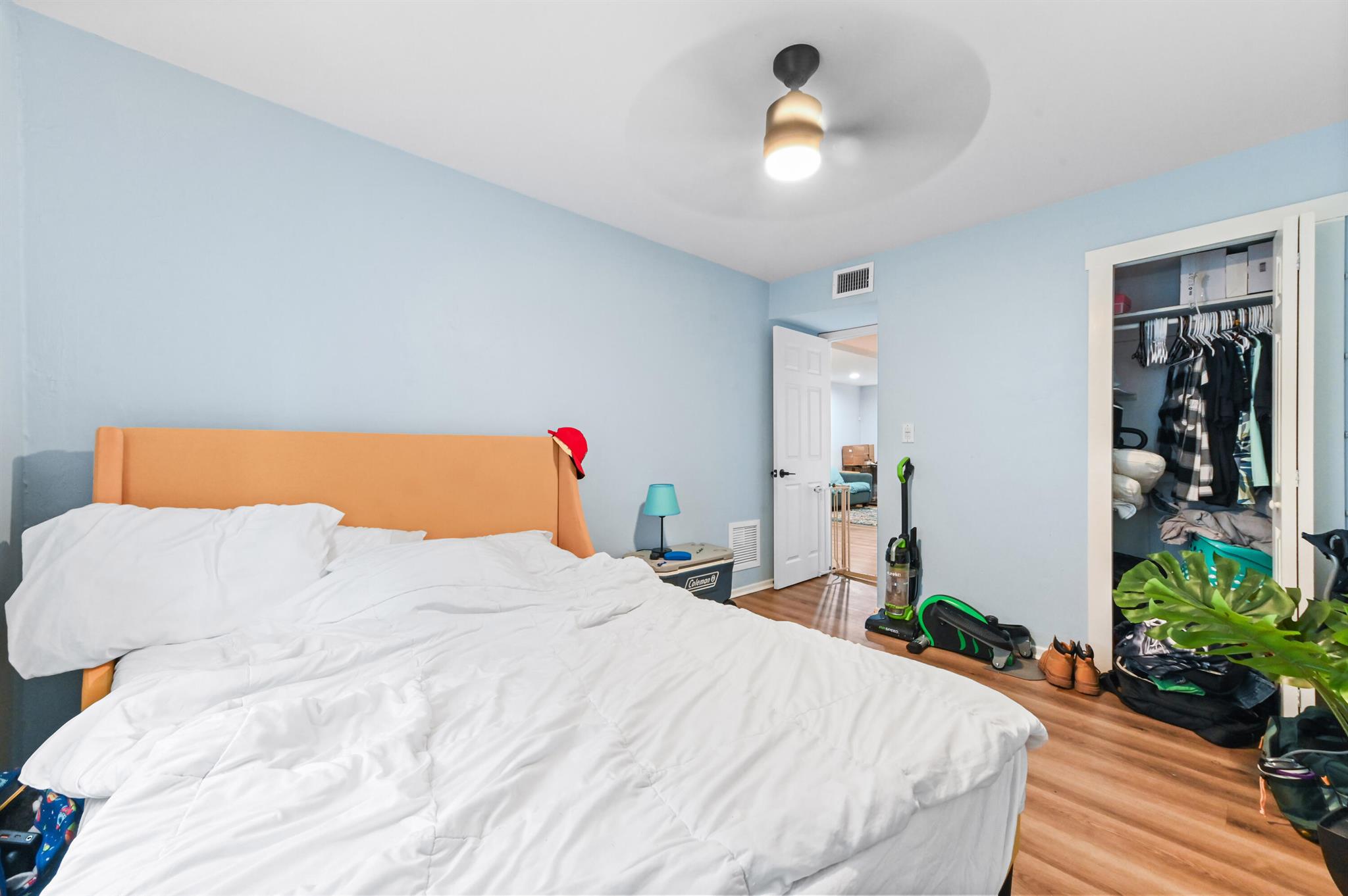 LAKE WORTH TOWN - Residential Income