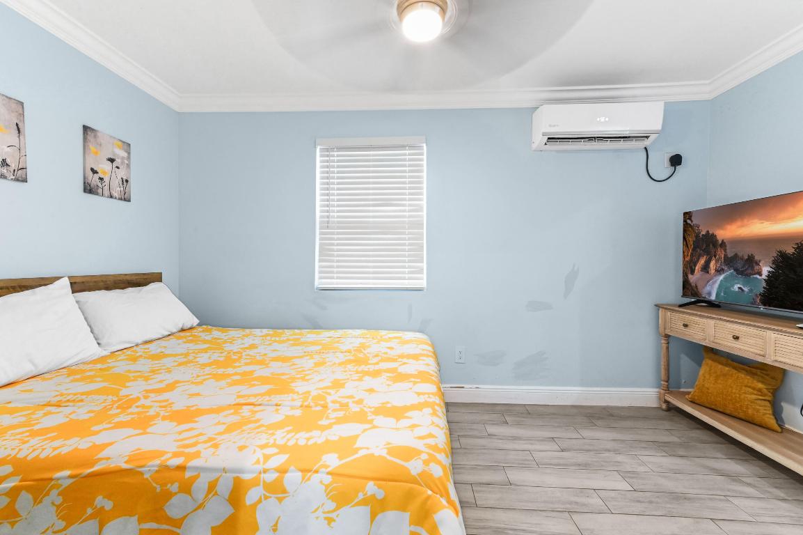 LAKE WORTH TOWN - Residential Income