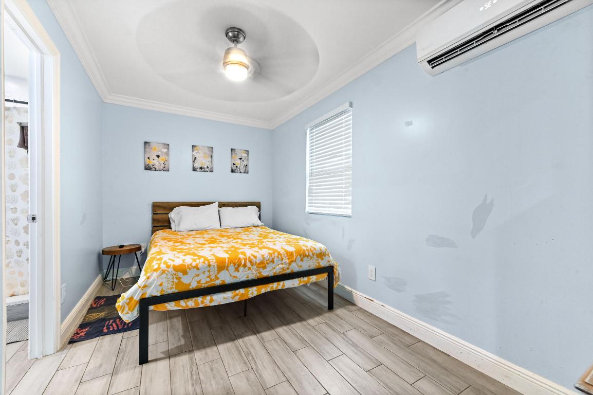 LAKE WORTH TOWN - Residential Income