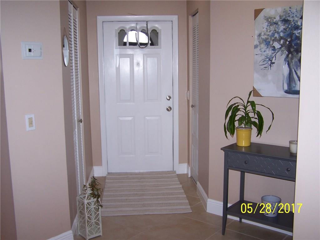 VILLAGE HOMES COUNTRY ISL - Residential