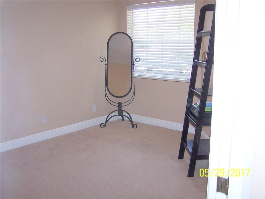 VILLAGE HOMES COUNTRY ISL - Residential