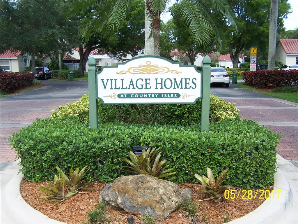 VILLAGE HOMES COUNTRY ISL - Residential