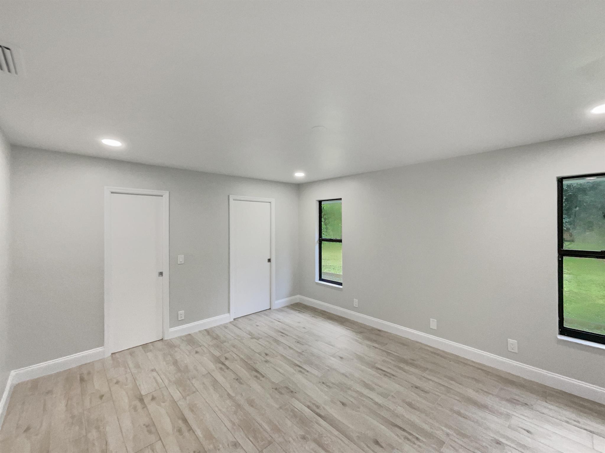 15431 105th Drive N