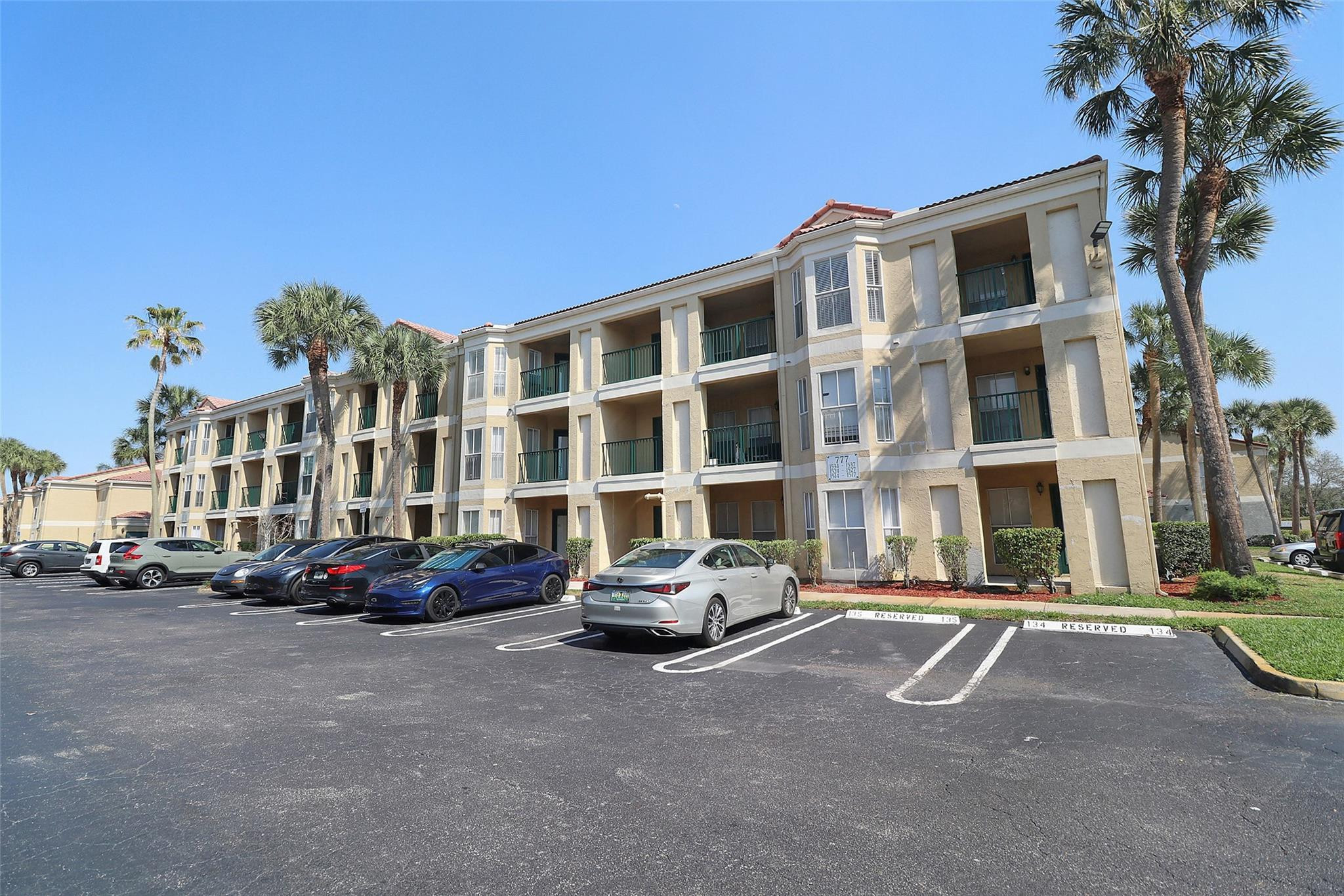 SAVANNAH AT RIVERSIDE - Residential