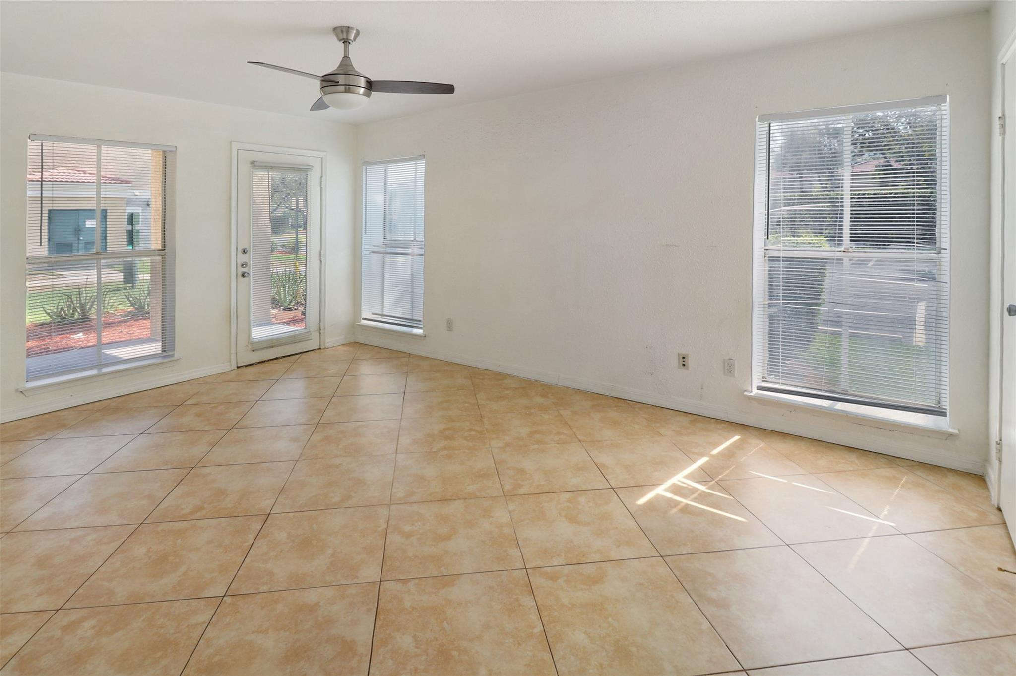 SAVANNAH AT RIVERSIDE - Residential