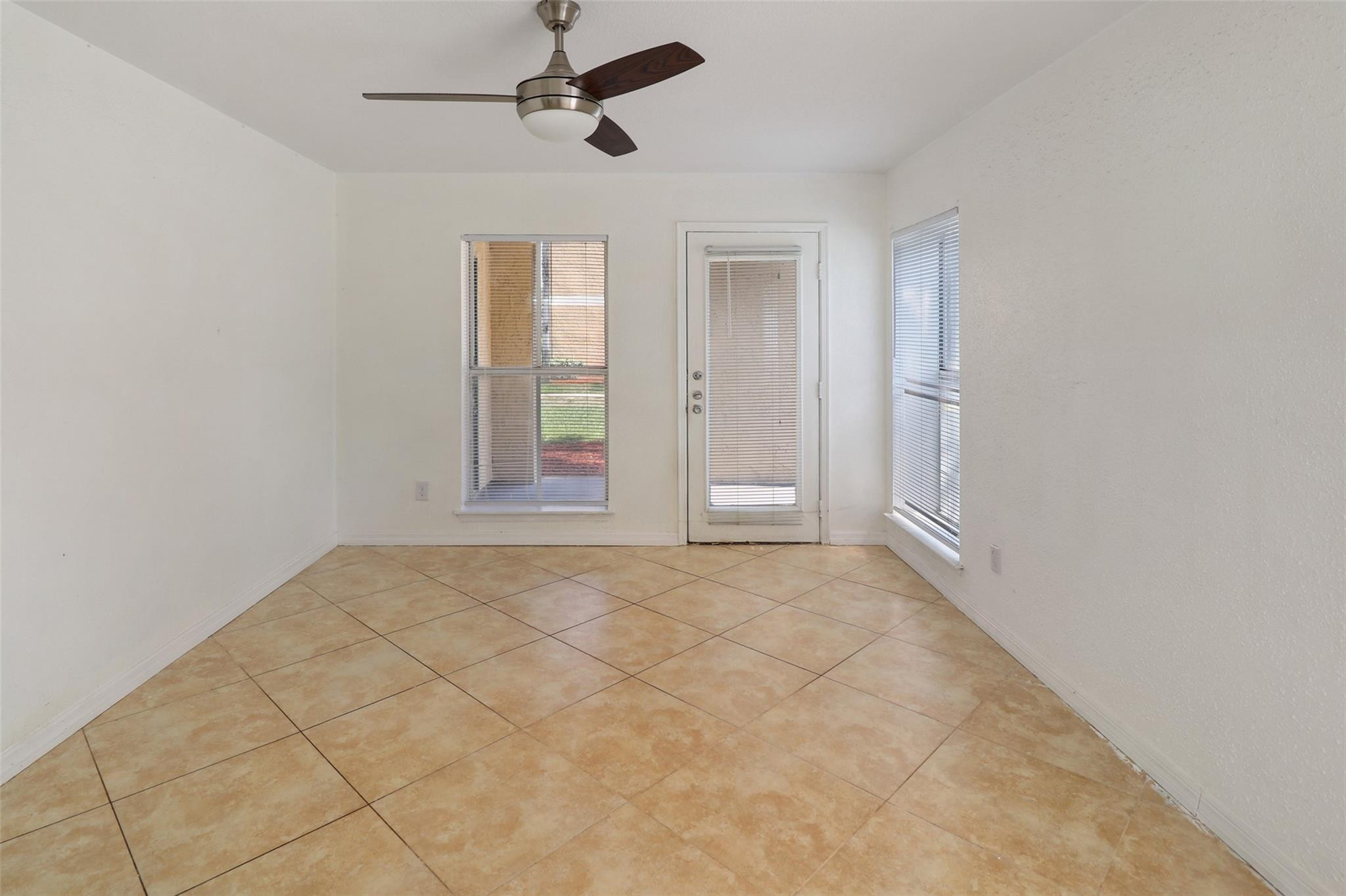 SAVANNAH AT RIVERSIDE - Residential