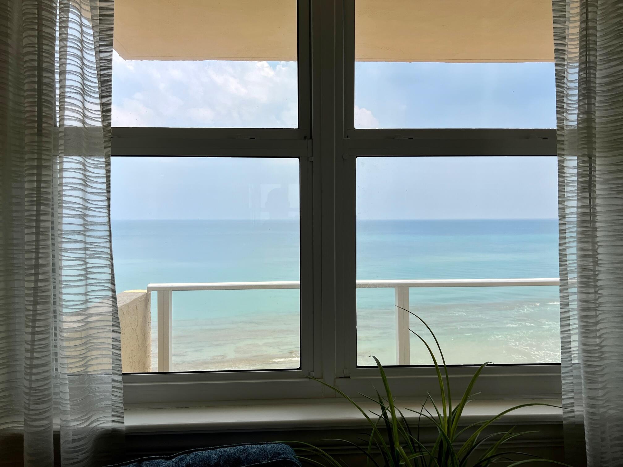 AQUARIUS CONDO - Residential Lease