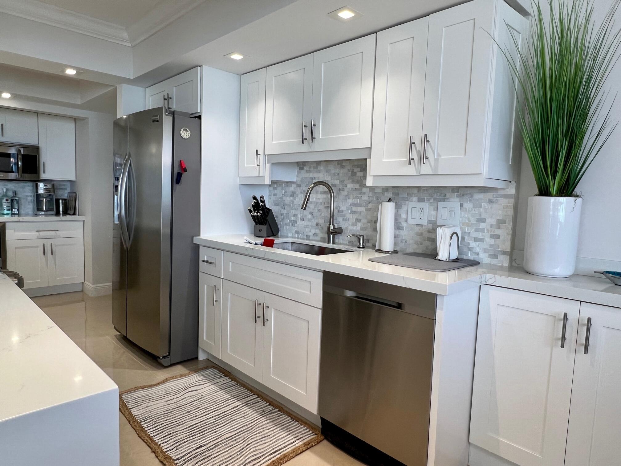 AQUARIUS CONDO - Residential Lease