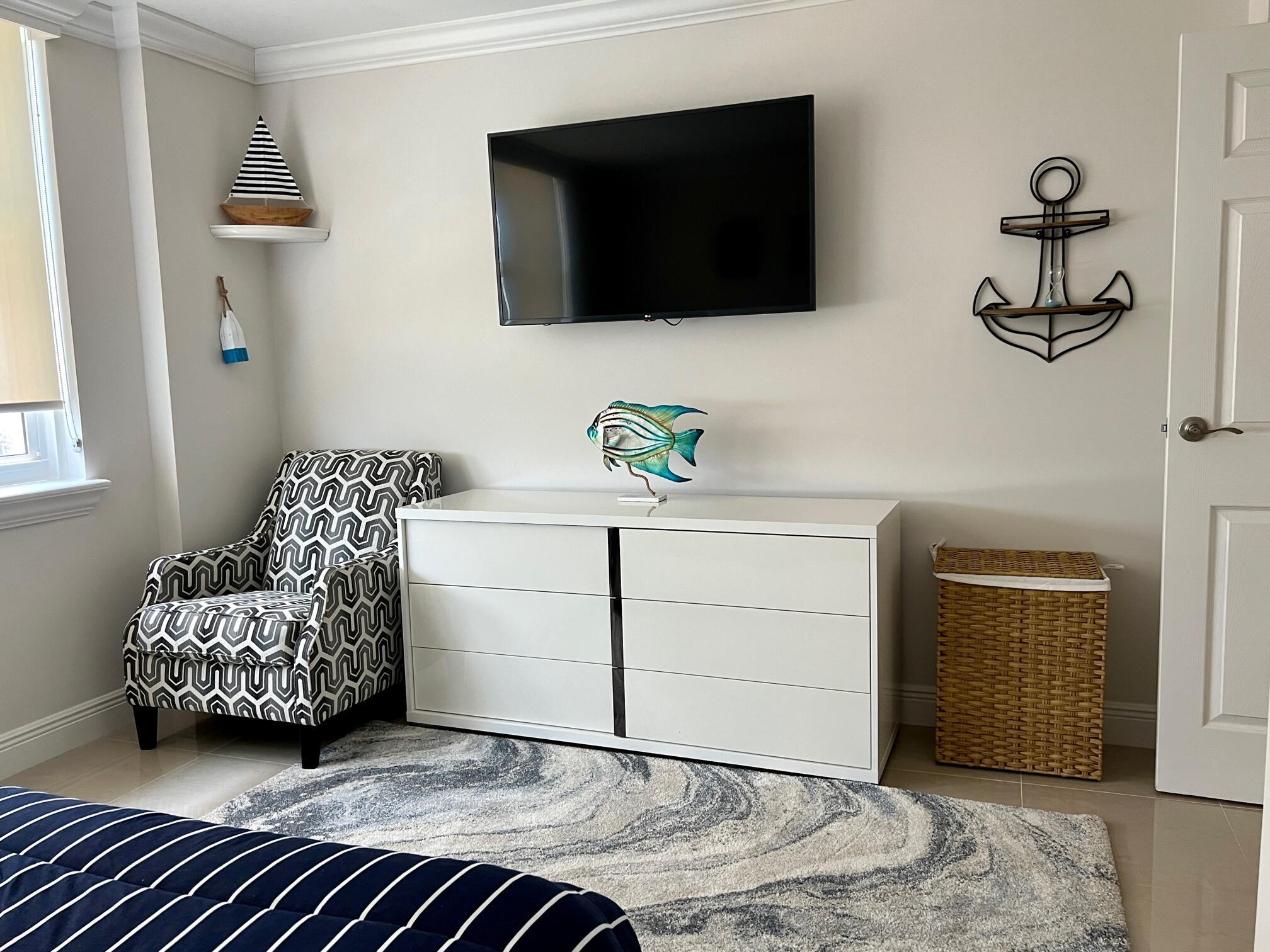 AQUARIUS CONDO - Residential Lease