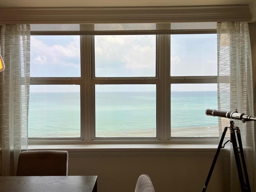 AQUARIUS CONDO - Residential Lease