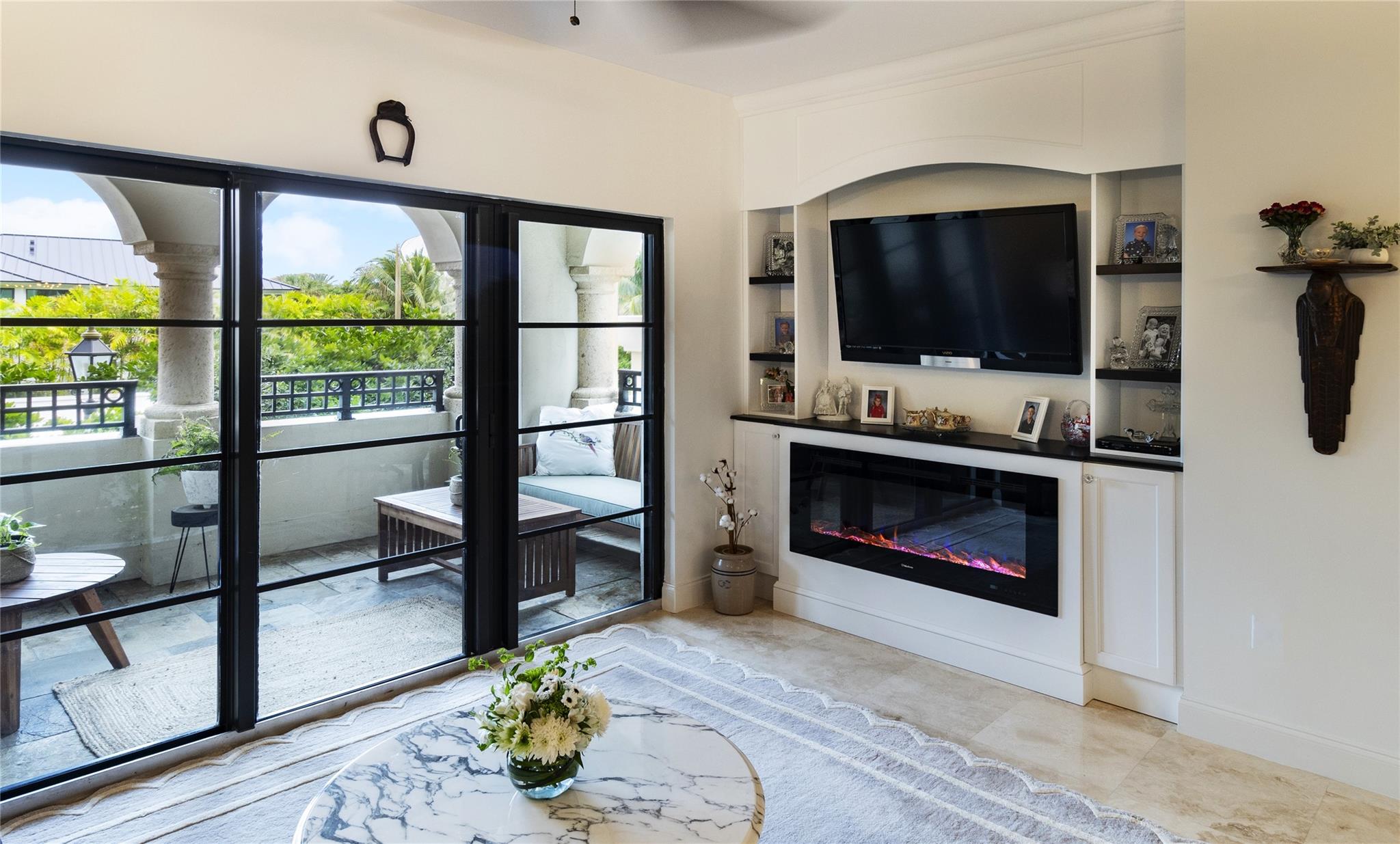 FOUNTAINS ON OCEAN BLVD - Residential