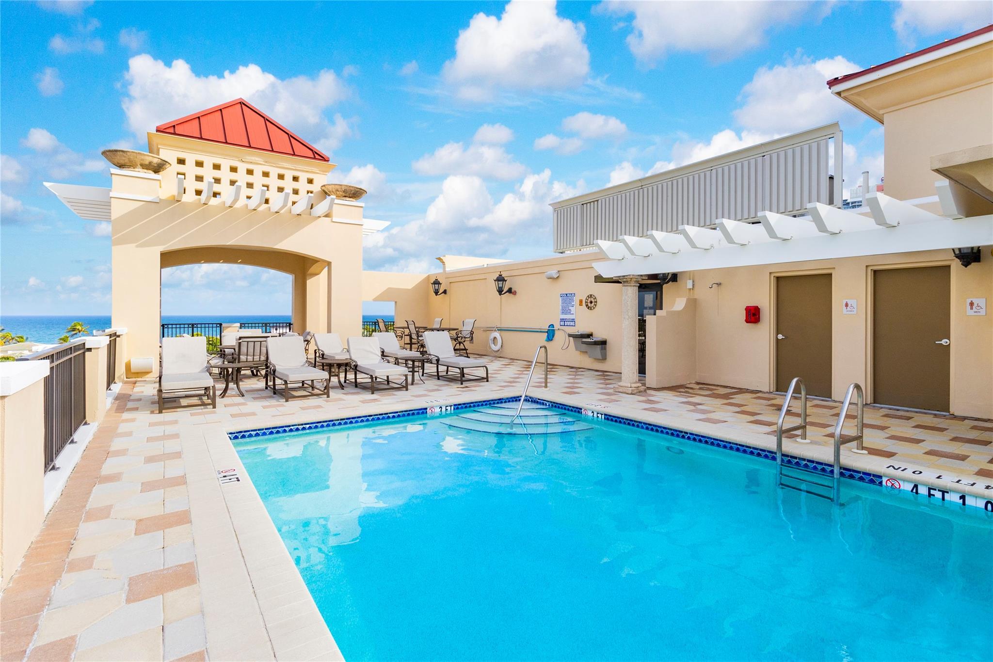 FOUNTAINS ON OCEAN BLVD - Residential