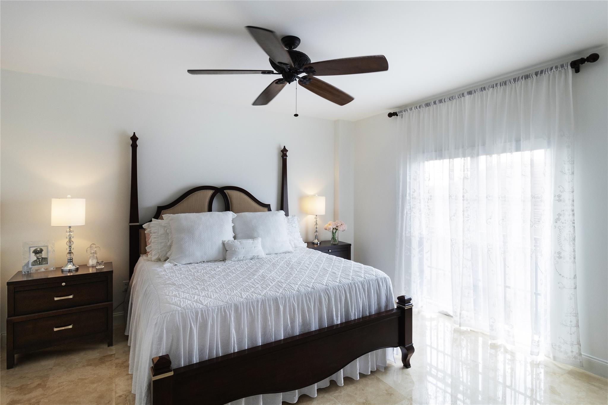 FOUNTAINS ON OCEAN BLVD - Residential