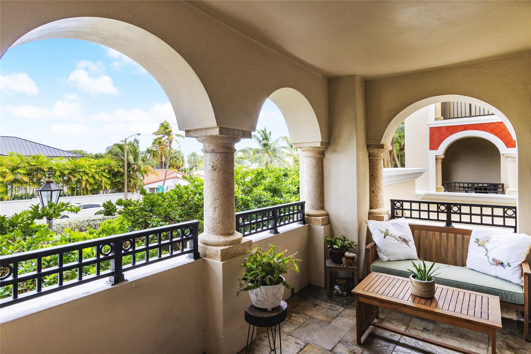 FOUNTAINS ON OCEAN BLVD - Residential