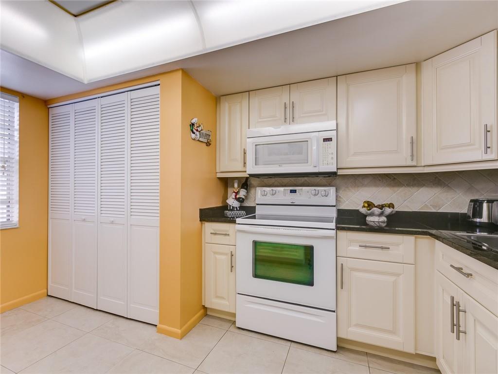 Palm Springs 2 - Residential