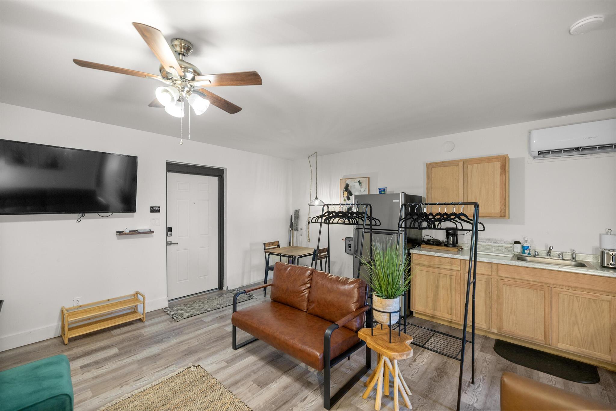 Western Center - Residential Lease