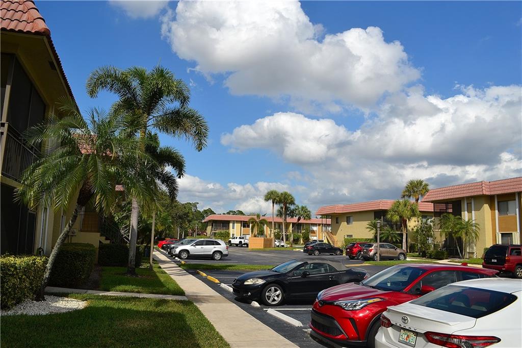 Raquet Club - Residential