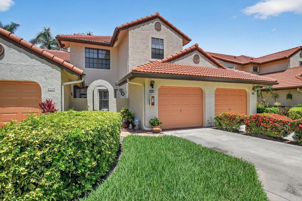 Photo of 5965 Parkwalk Drive, Boynton Beach, FL 33472 (MLS # R11110319)