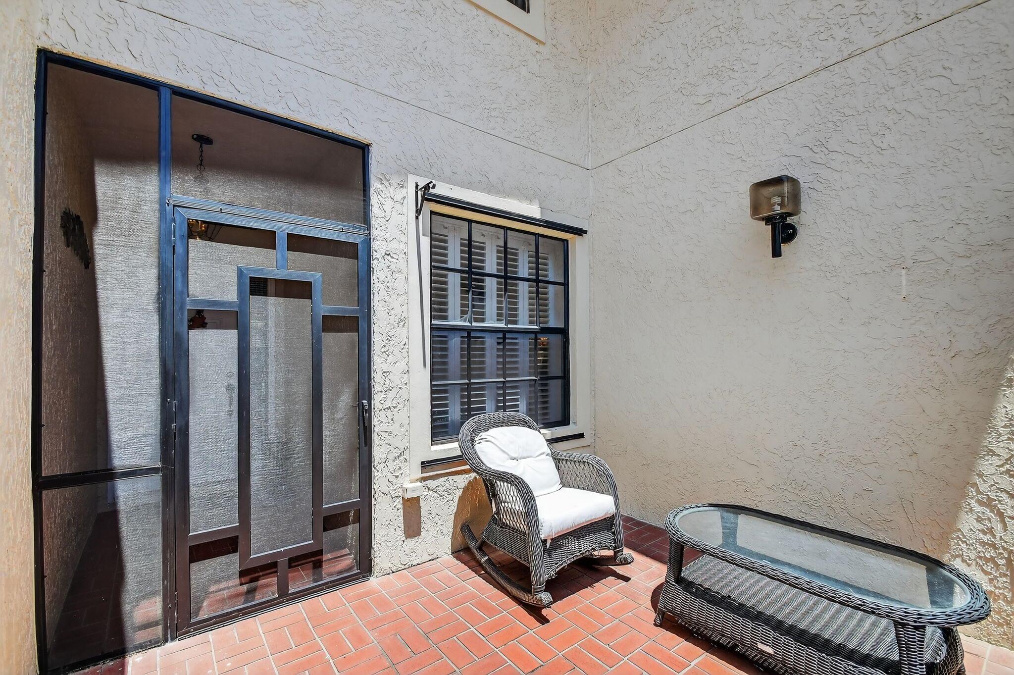5965 Parkwalk Drive, Boynton Beach, FL, 33472/$299,900 3 5965 Parkwalk Drive