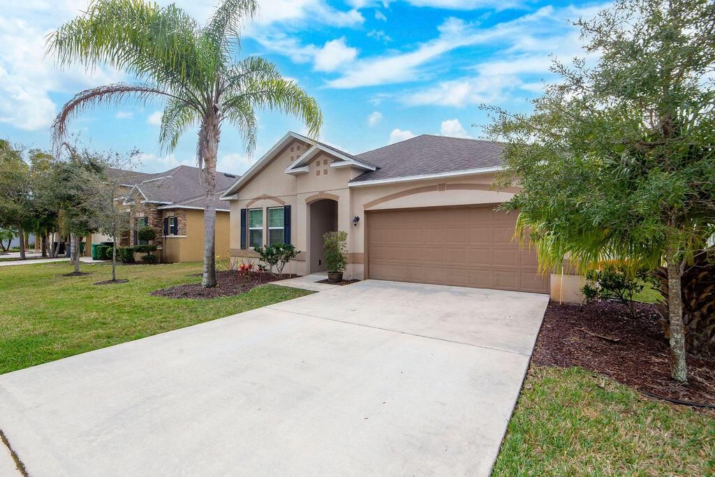 Photo of 5388 Wisk Fern Circle, Port Saint Lucie, FL 34986 (MLS # R11070094)