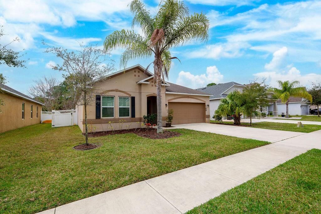 Photo of 5388 Wisk Fern Circle, Port Saint Lucie, FL 34986 (MLS # R11070094)