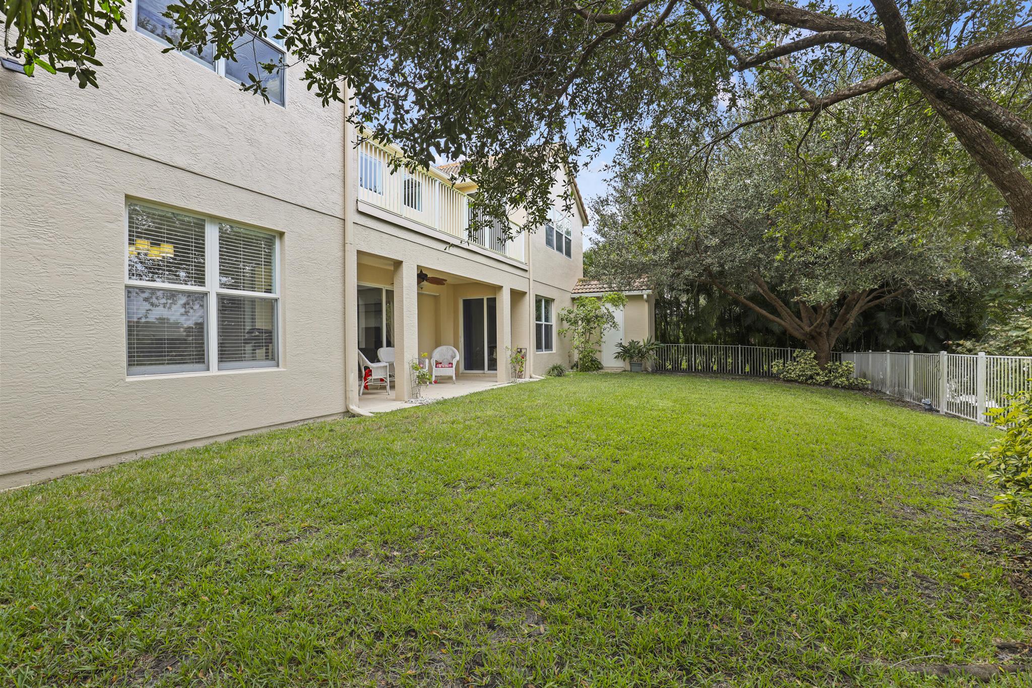 LAKE TUSCANY - Residential