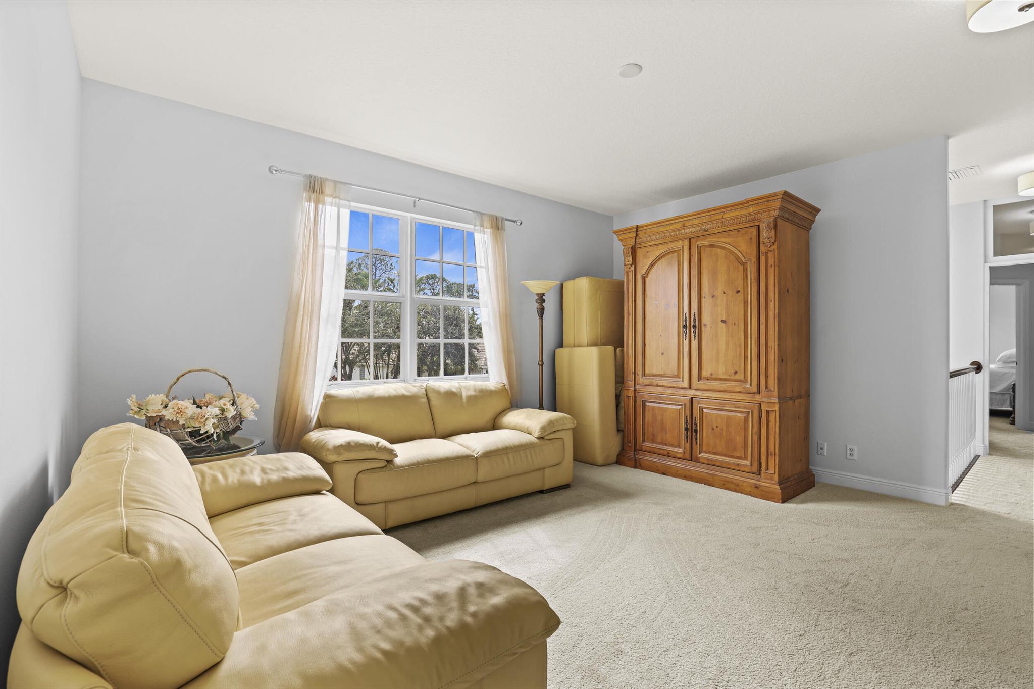 LAKE TUSCANY - Residential