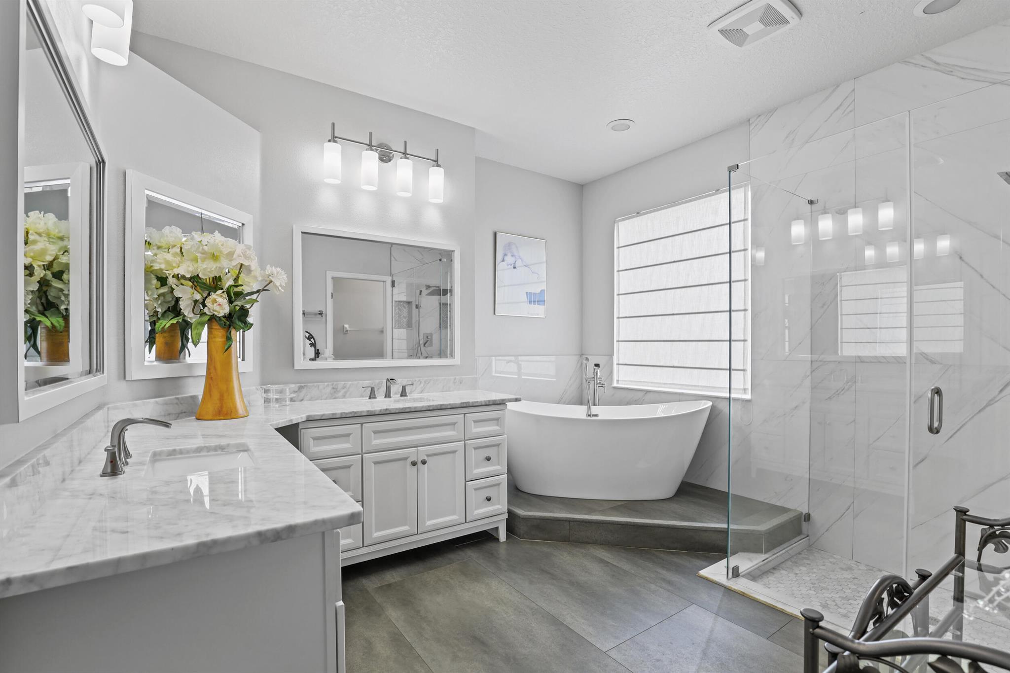 LAKE TUSCANY - Residential