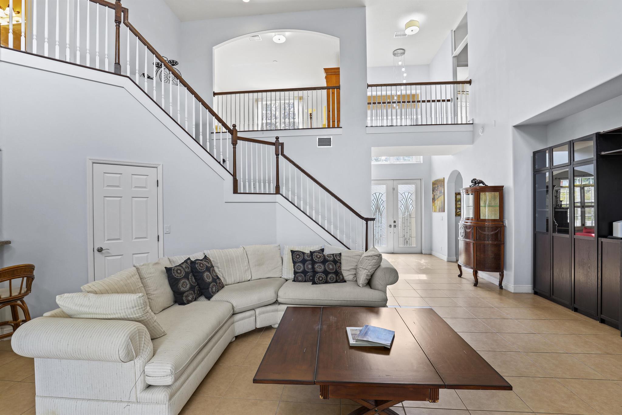 LAKE TUSCANY - Residential